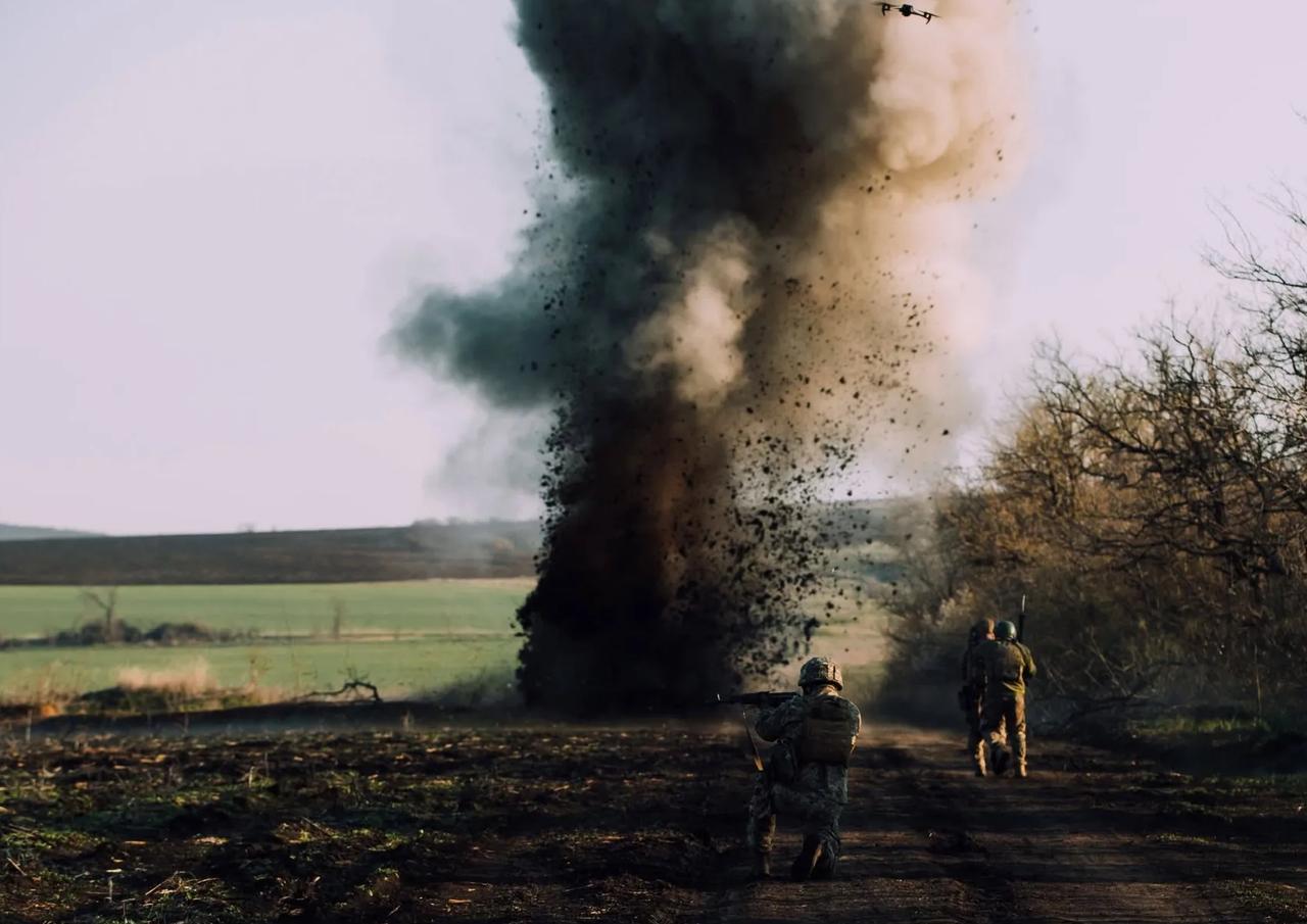 令人震惊，乌克兰的国防开支已经突破840亿美元，占GDP的比重来到了40%，这意