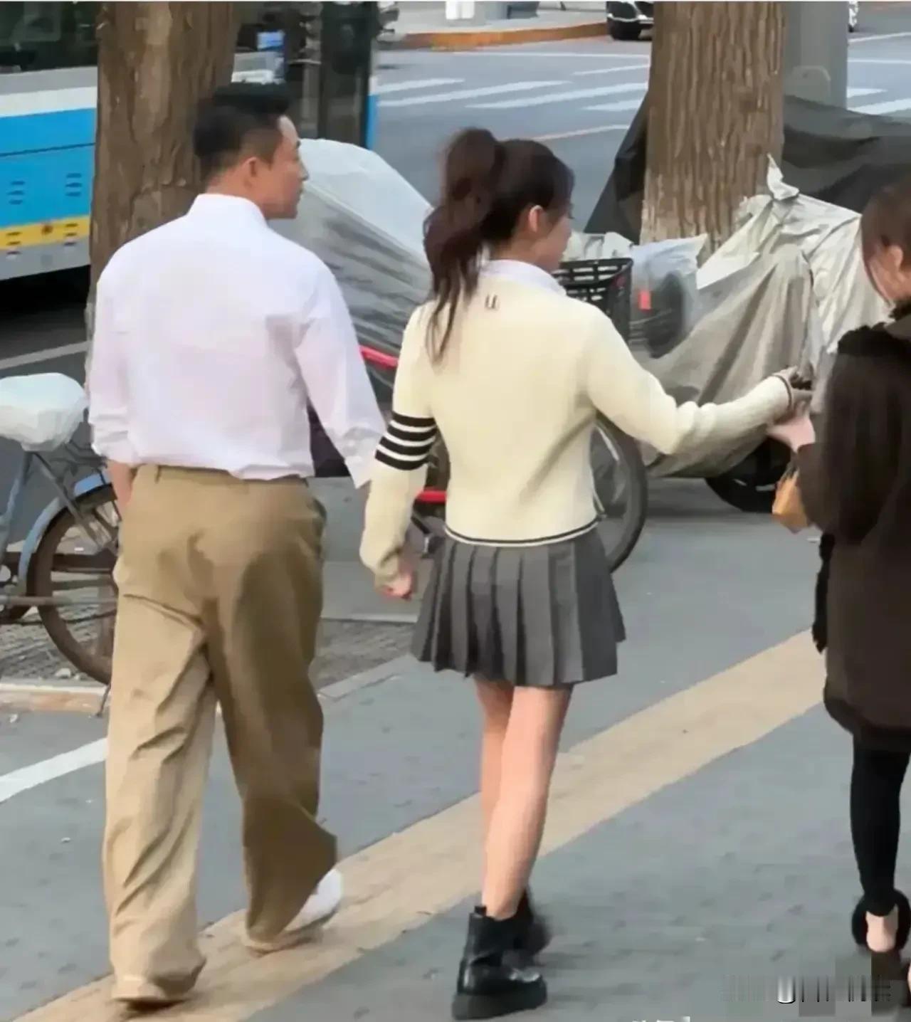 哇哦
这甜度严重超标呀

汪憨憨带马筱梅拍MV
纪念两人相识一周年

马筱梅针织