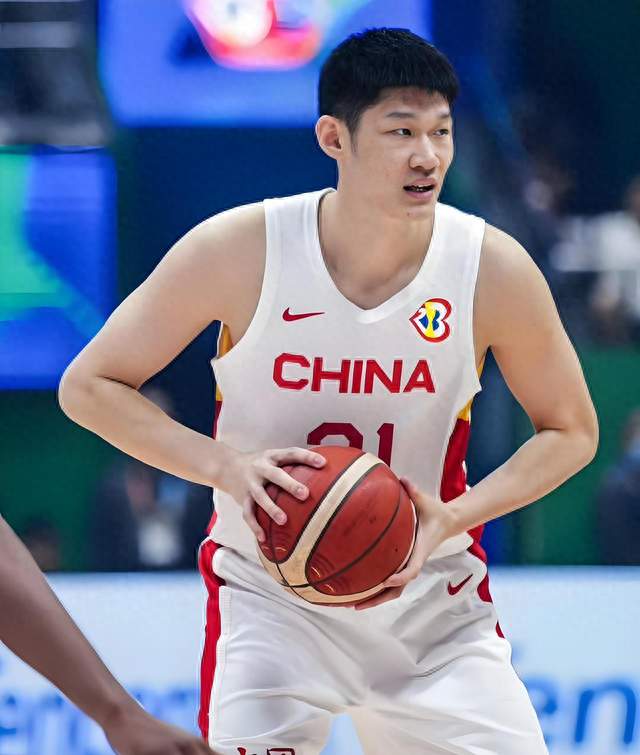 郭士强五张王牌各有妙用，王俊杰轰20分回报信任，淘汰赛能否成事