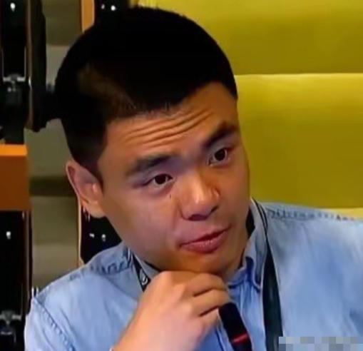 中国记者徐德智在联合国会场站起来，只问了日本代表两个问题：“谁炸的日本？为什么炸