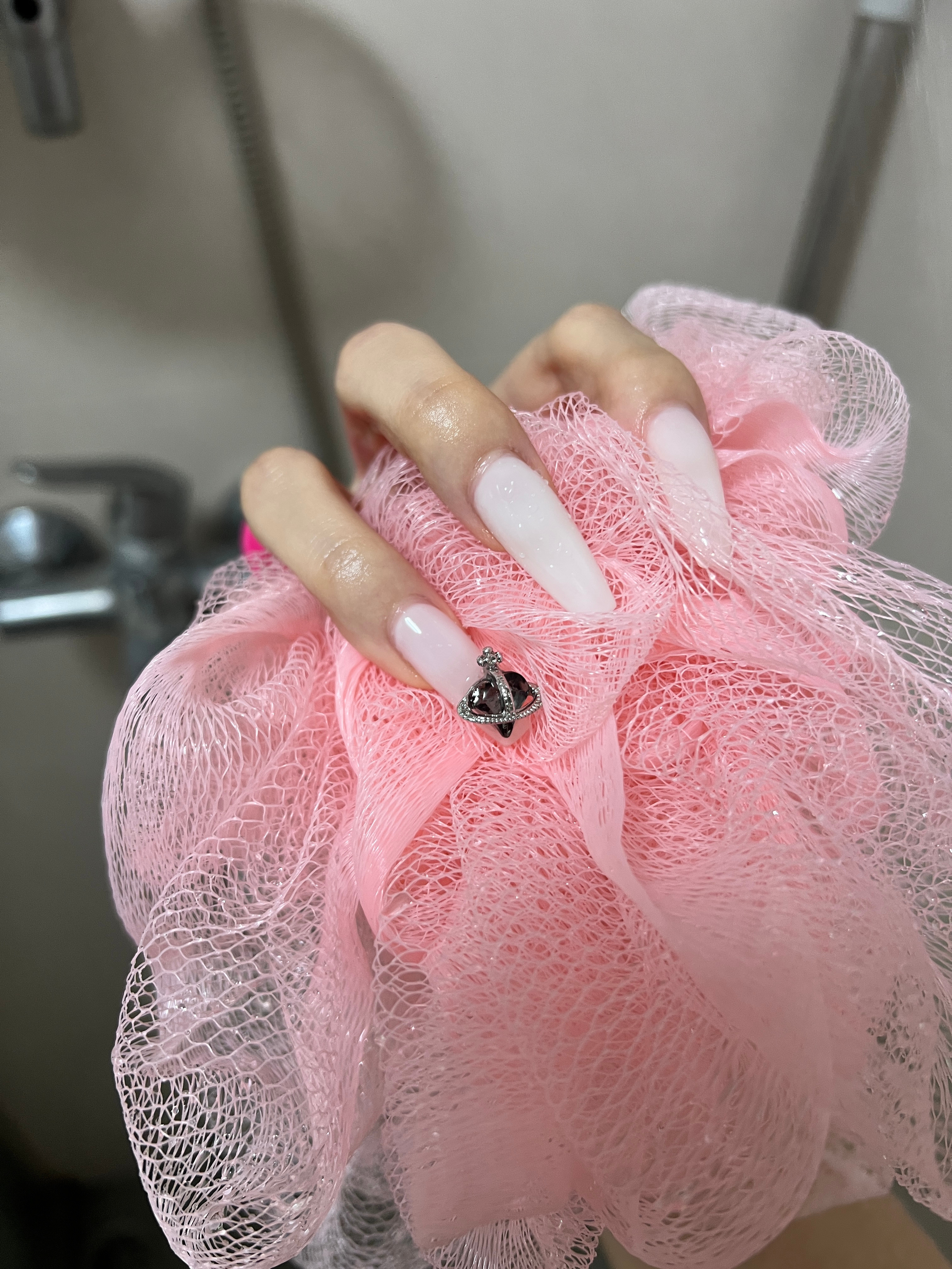 [费解]很好带着我很满意的新美甲💅🏻 发了七天烧[老师爱你][可爱]淦 好久