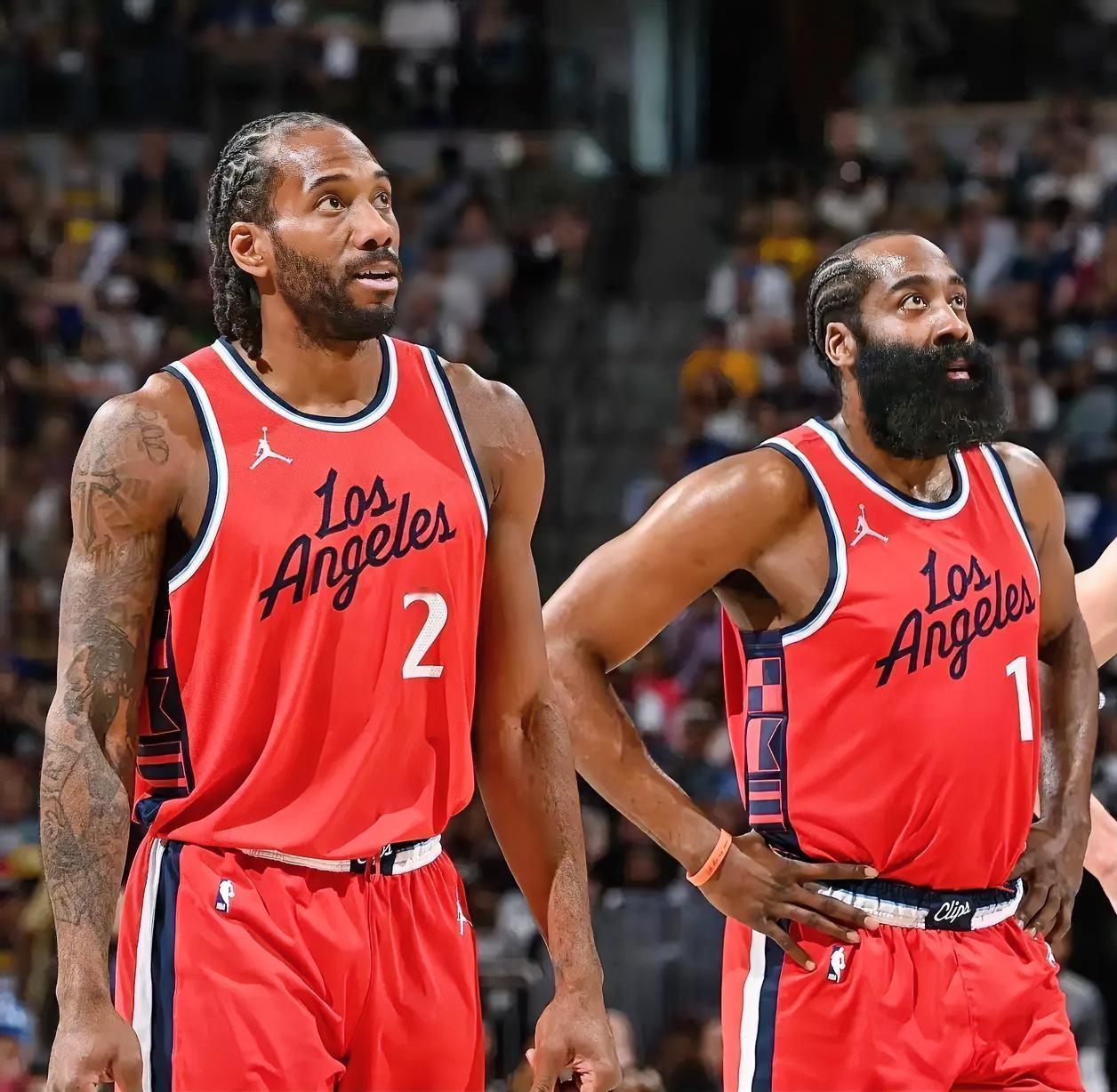 太强了，快船112-99战胜活塞，这3位球员是赢球功臣！

1.伦纳德，当代乔丹