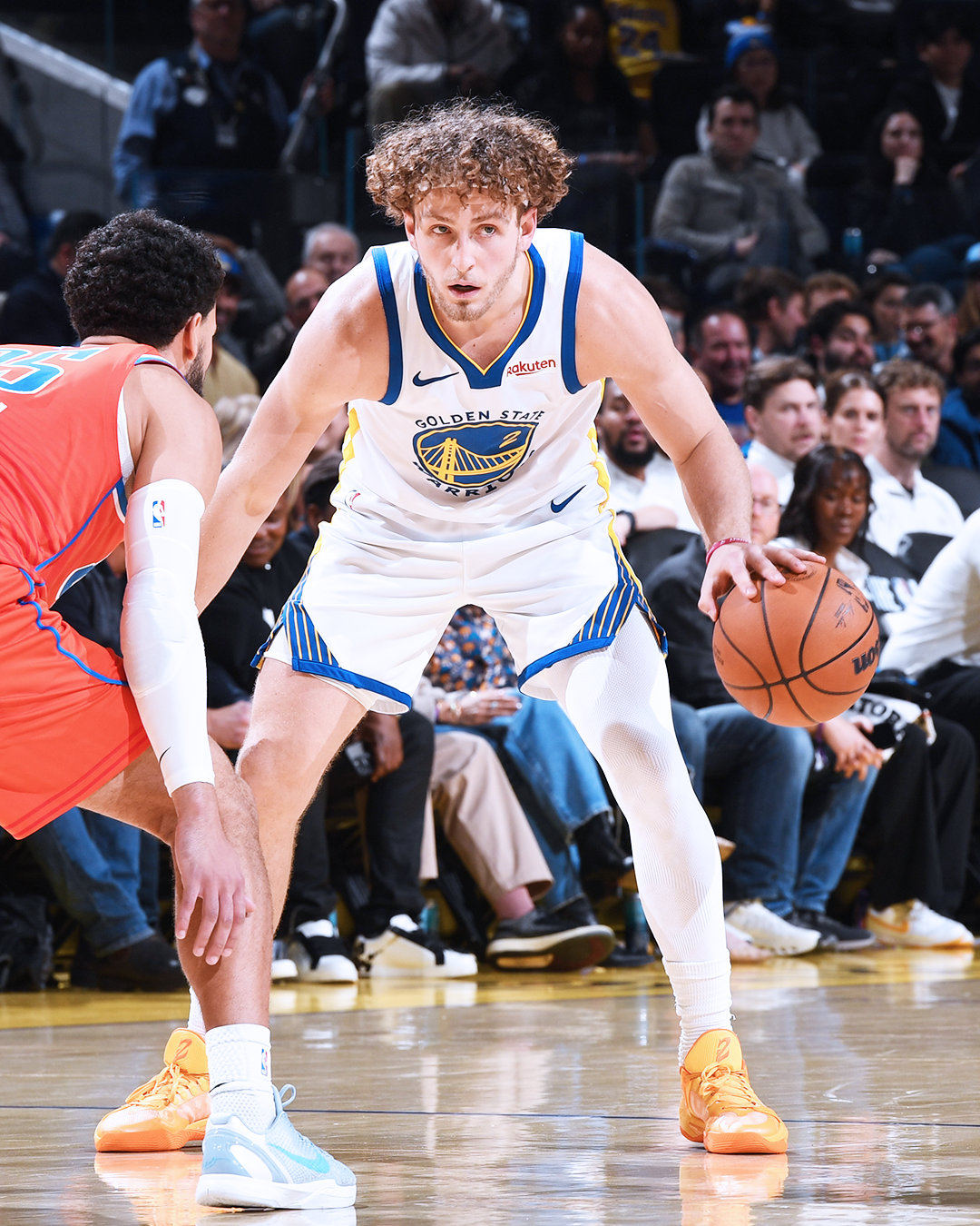 波奇姆斯基17分，4助攻，4篮板，1抢断。雷霆vs勇士无库版勇三疯上演