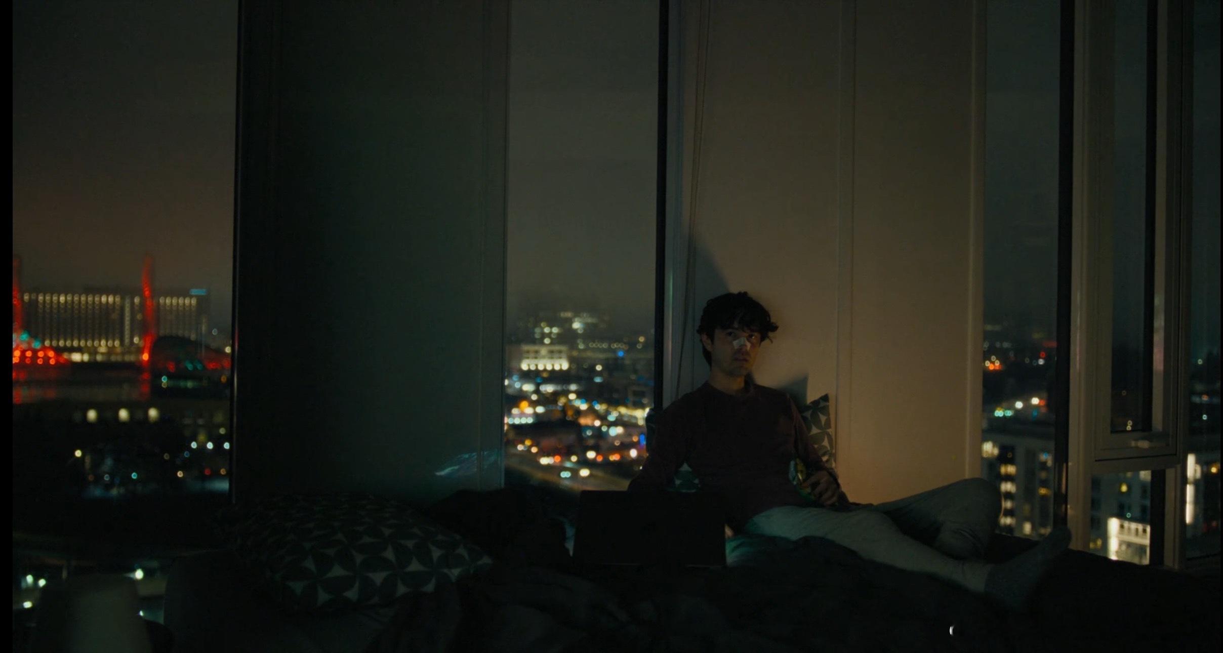 电影《无双》里的色彩和构图。 