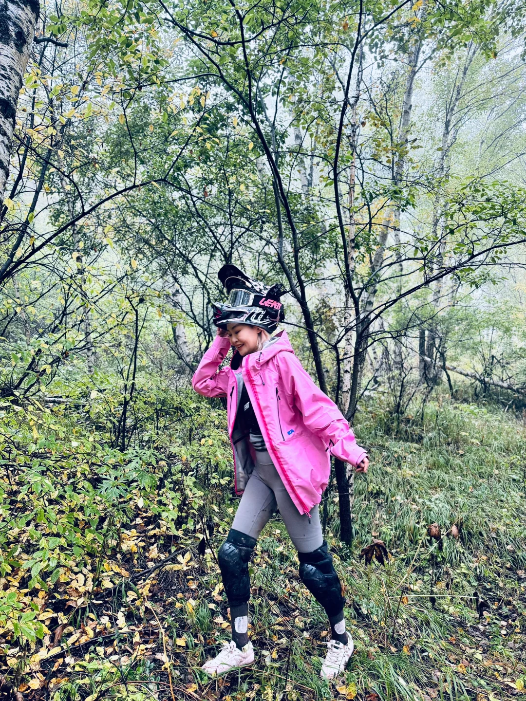 谁家好孩子穿新买的滑雪服玩泥巴去啊？