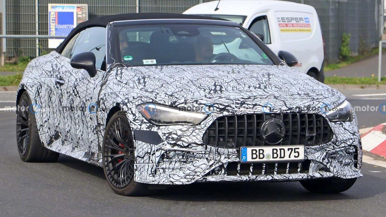 梅赛特斯 AMG CLE 53敞篷版路试谍照曝光
根据外媒推测动力系统将搭载3.