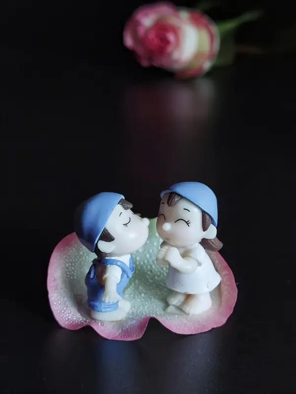 人间即有干般色万般情！人生路上，我们不断遇见又错过。曾以为热烈心动就是爱，执着于