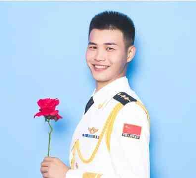30岁碧海铸忠魂！满月女儿未见一面，海军飞行员彭博血染南海长空
 
彭博，199