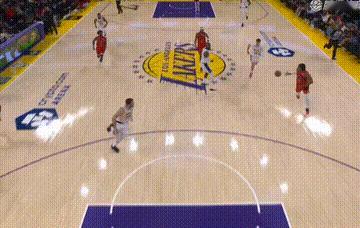 猛龙挑战了，东契奇制造博伊尔斯的进攻犯规猛龙vs湖人