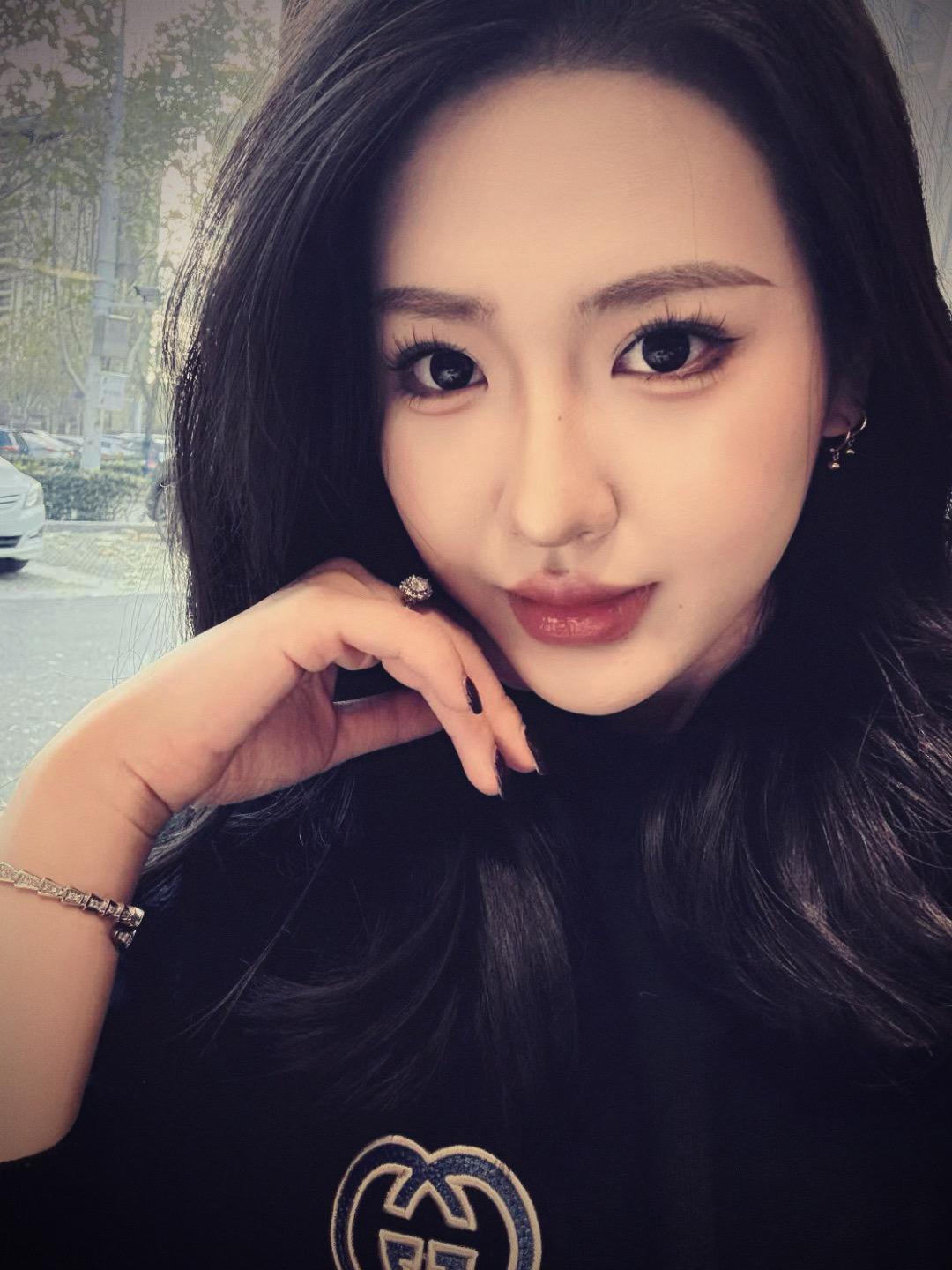 有些话太重 落在太轻的年纪里就会砸坏什么