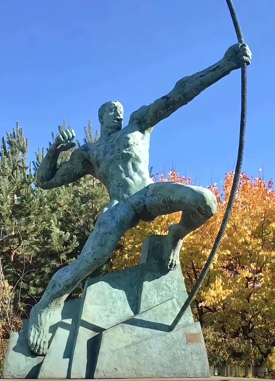 清华美院的雕塑项目可以说是全免费的落地，但是却有很多人有疑问。

    1.这