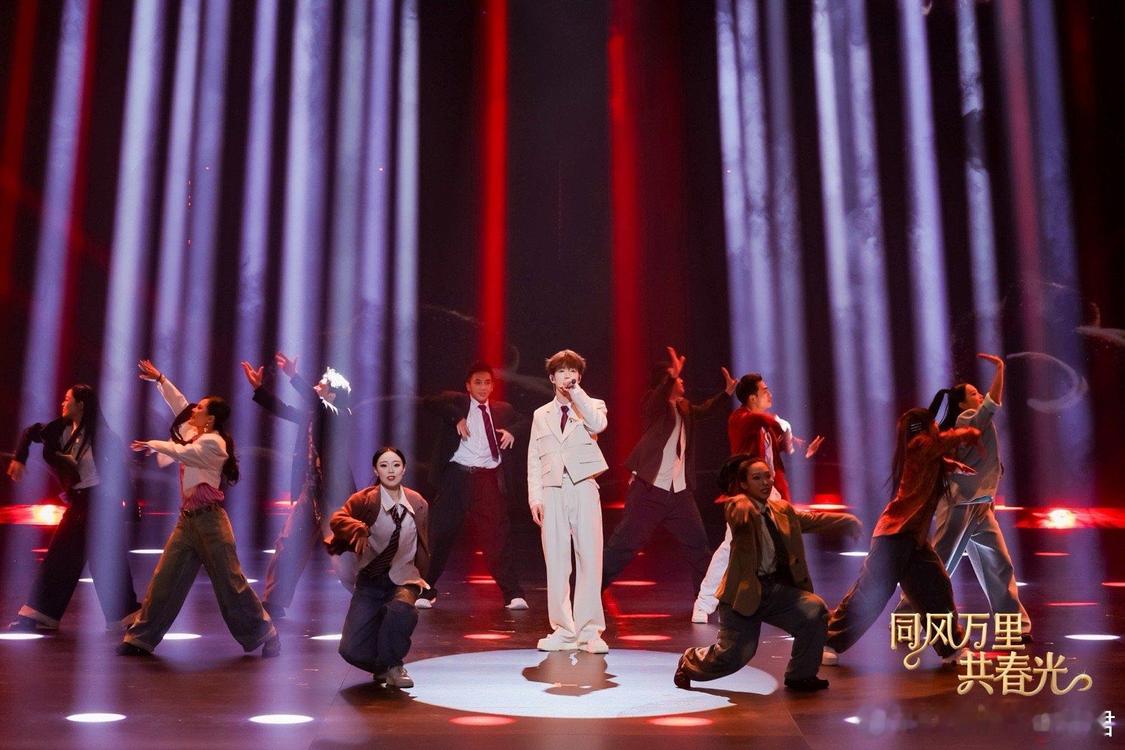 鹭卓首次挑战闽南语歌串烧 闽音悠扬，义气绵长！唱响福建新春篇章🎤2026福建春