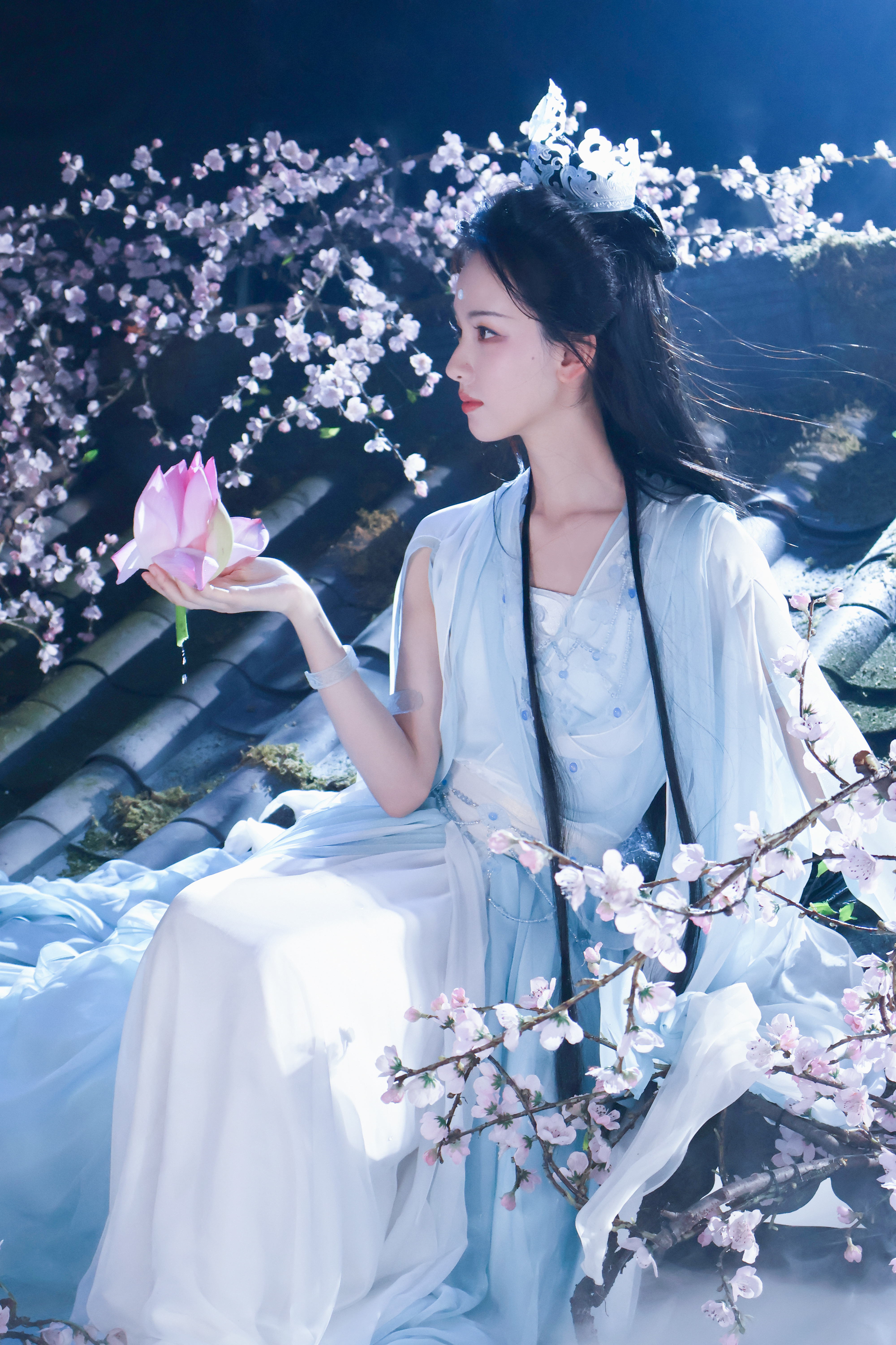 鞠婧祎陈都灵水戏陈都灵  在复制粘贴的时代，你是手写的诗