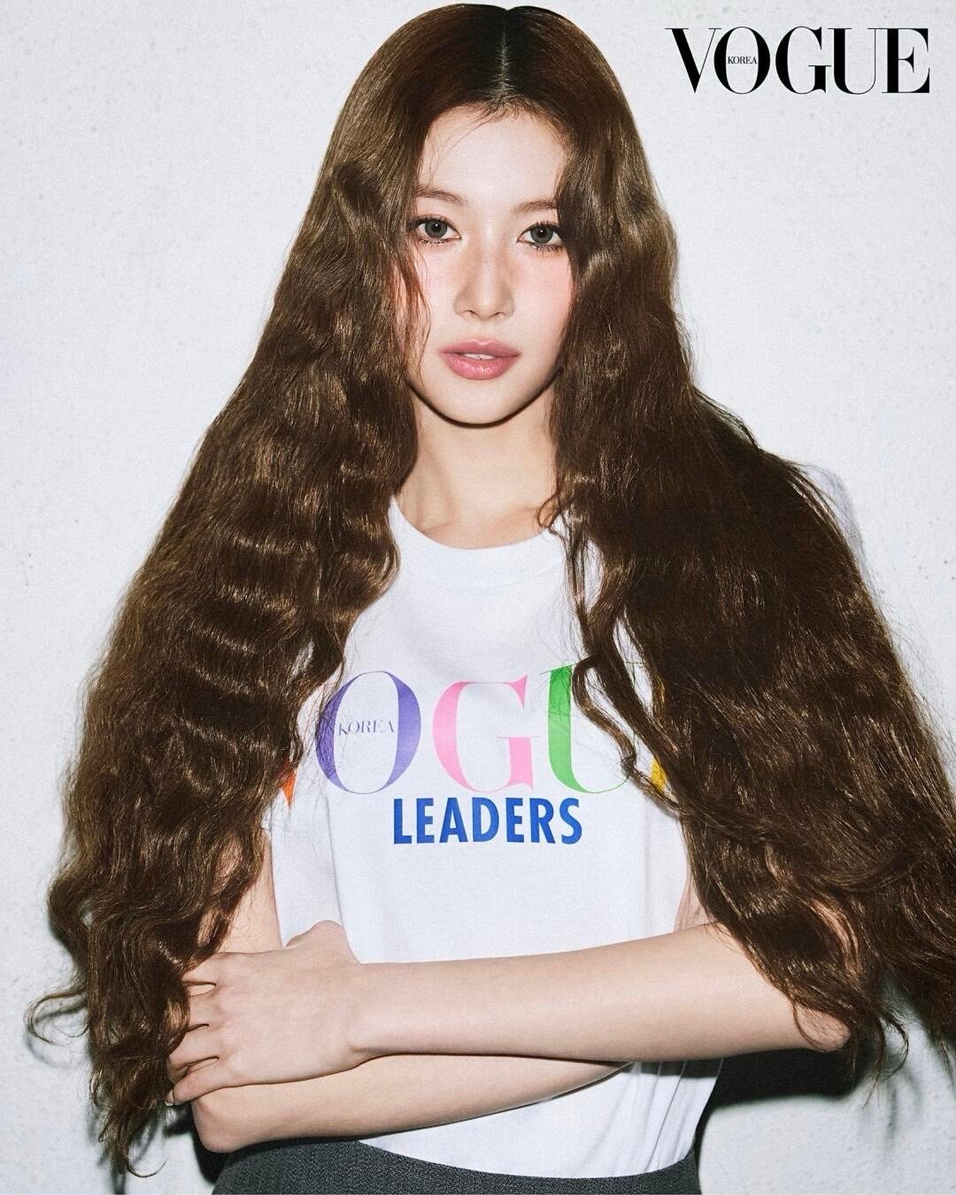 五位女爱豆为《Vogue Leaders》宣传拍摄的照片SANA 张元英 孙彩瑛