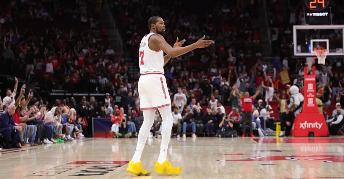 据ESPN报道，杜兰特在南加州参加美国篮球基金会慈善活动时表示，他希望能够参加2