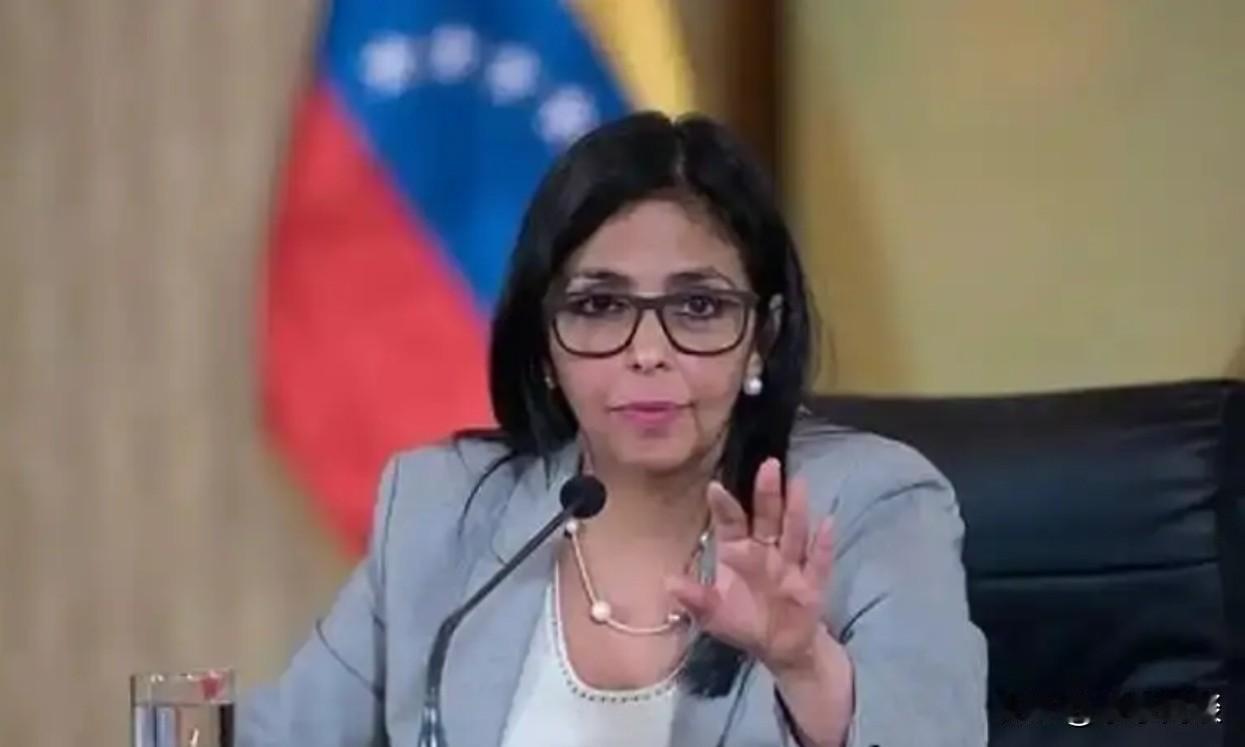 特朗普估计气的脸都青了
本以为把马杜罗抓走，委内瑞拉这下要彻底跪了。但他万万没想