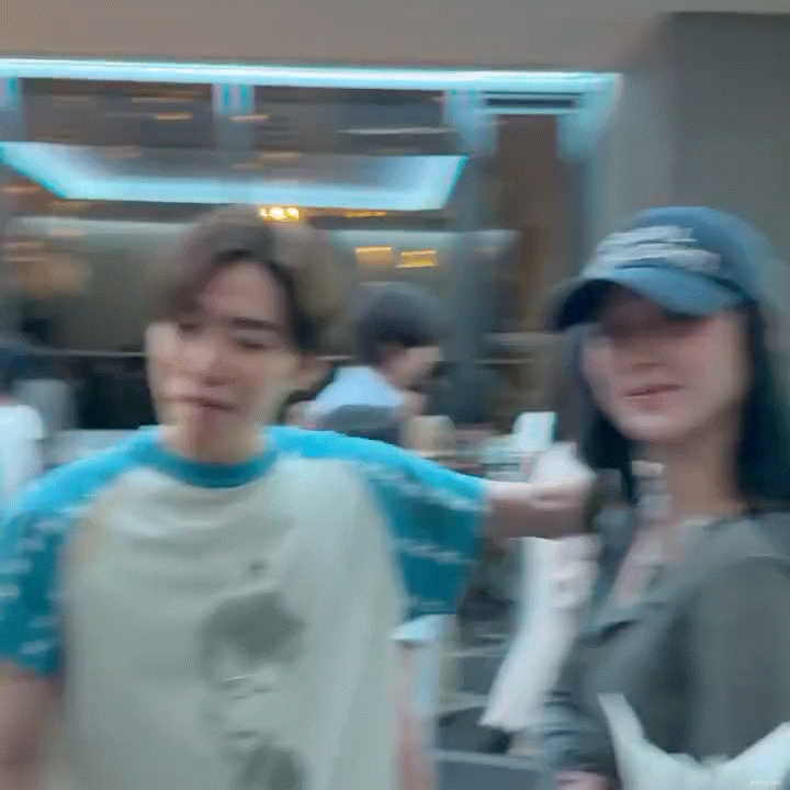 这只女老公到底在得意什么——🐽嗯嗯我被这只猪吓到了好有威严嗯嗯 📹网页链接
