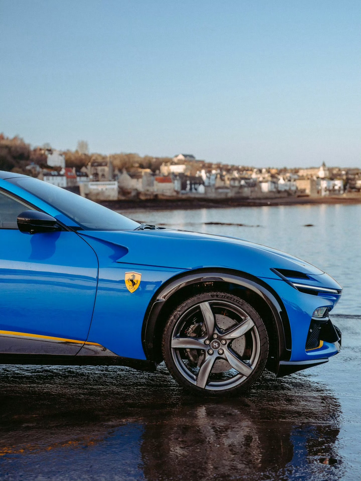 法拉利 Purosangue 