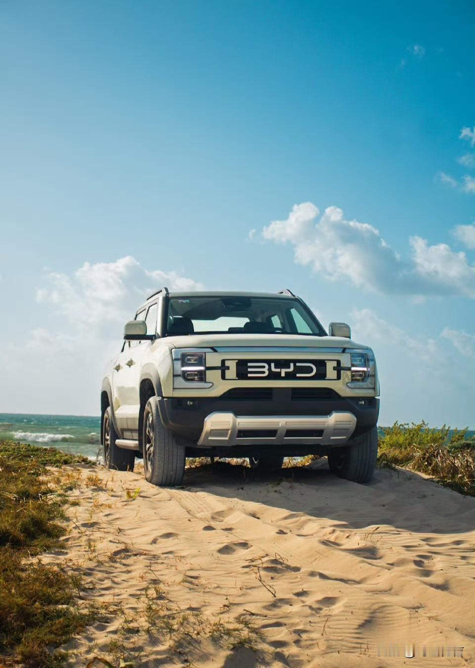 在新能源汽车
不管是插混还是纯电
比亚迪应该是前无古人后无来者
比亚迪摸着石头过