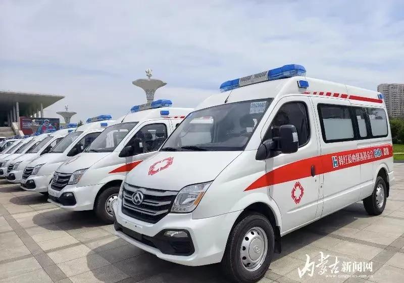 韩红“百人援蒙”用行动击碎质疑
公益的价值，从来不在流言蜚语里，而在踏遍山河的脚