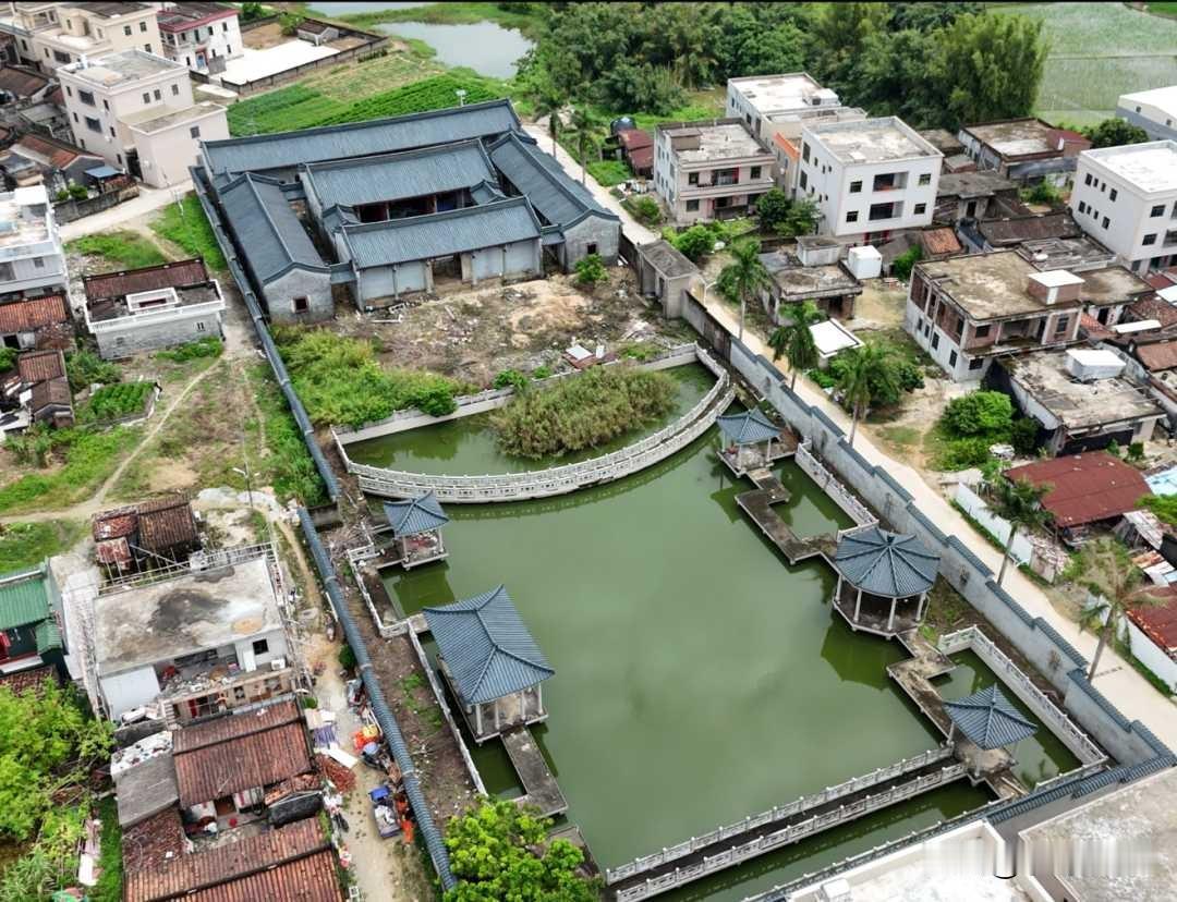 陆丰“坟爷”祠堂烂尾13年才立案，专班别再让百姓空等
·
陆丰潭西镇潭东村新溪“
