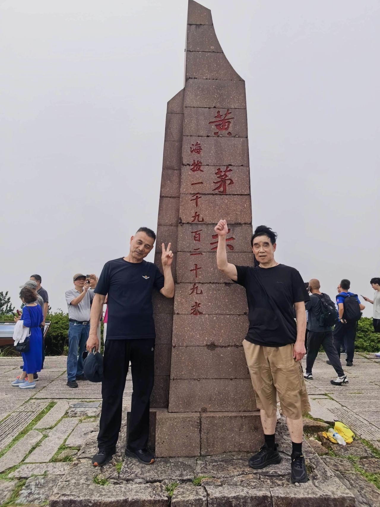 生活最好的状态：不慌不忙，静静努力，慢慢发光。平凡日子，安稳即是圆满