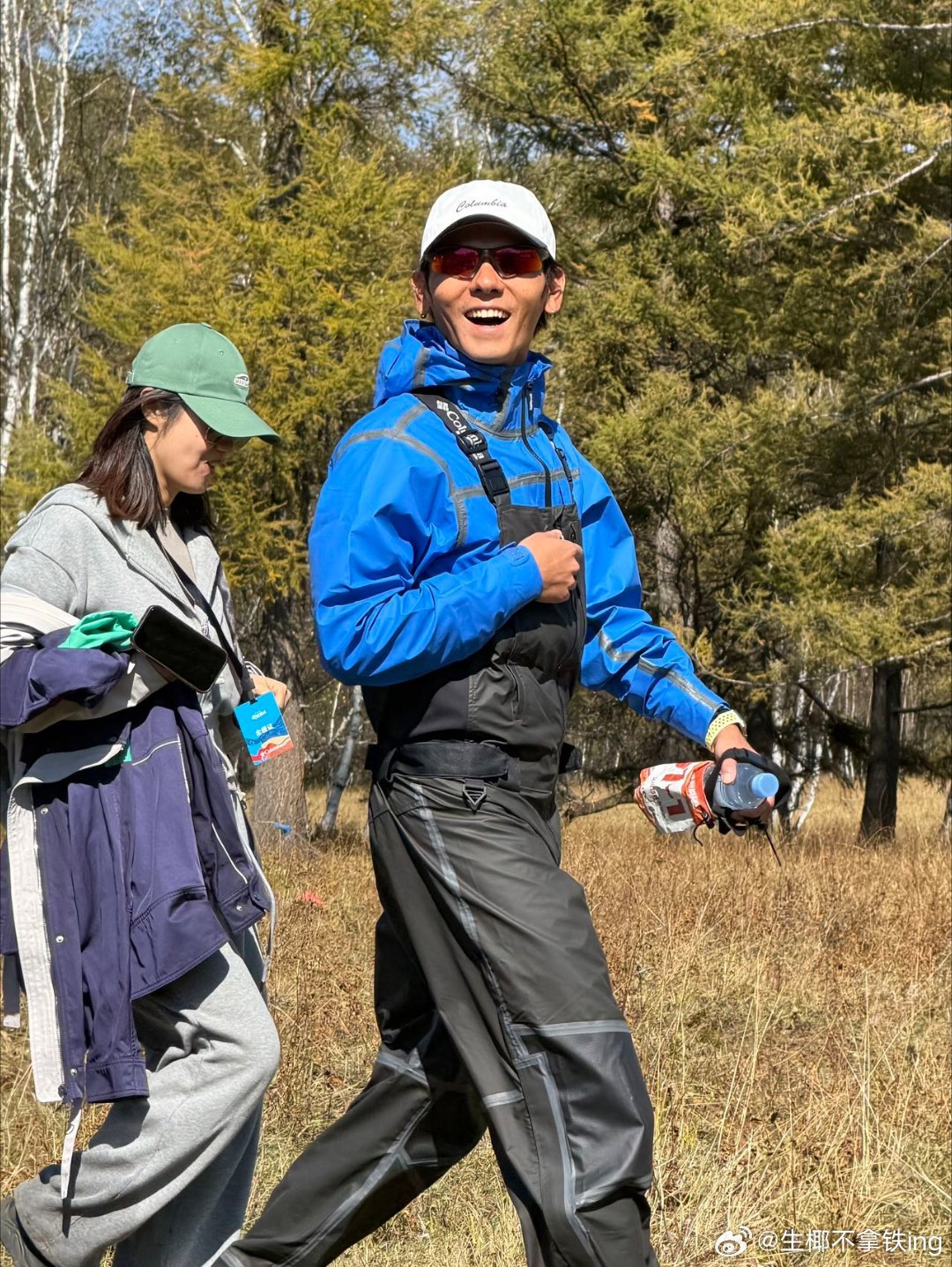 蒋奇明新手钓鱼佬严肃进阶阿尔山偶遇蒋奇明阿尔山偶遇，认真垂钓的模样好有反差感！ 