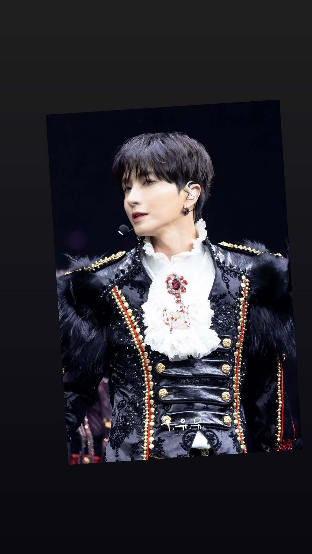 “CB百蓝_。260608利特 ins story更新： 
