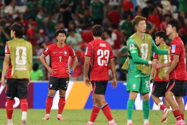 韩国可以买票回家了！随着伊朗逼平埃及，在六场关键比赛中，五
韩国 可以买票回家了