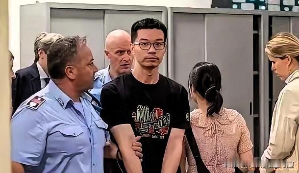 前几天，那位在意大利被秘密逮捕的中国芯片工程师徐泽伟，已经被偷偷引渡到美国受审了