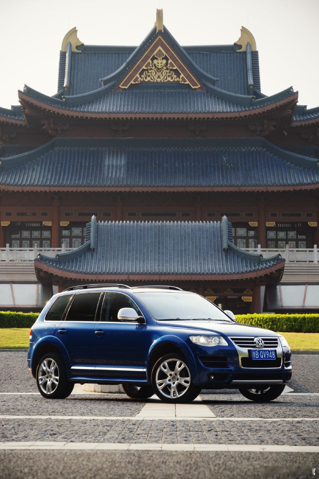 2010 大众途锐 3.6限量版那时的大众汽车是迷人的，处处彰显着属于皮耶希时代