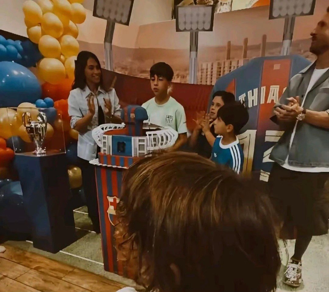 🎂蒂总以巴塞罗那为主题庆祝了1️⃣3️⃣岁生日🔵🔴蒂亚戈梅西梅西安东内拉 