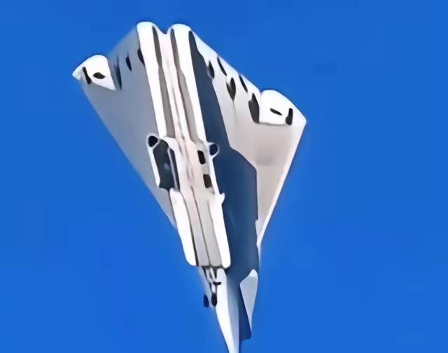 原以为第六代战机只是赶超欧美，没想到杨院士的一句话，才明白中国战机设计从此进入“