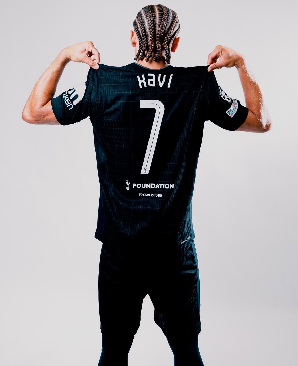 西蒙斯：“我之前没有亲眼见过孙兴慜，只是最近才稍微有一些接触。他是俱乐部的传奇人