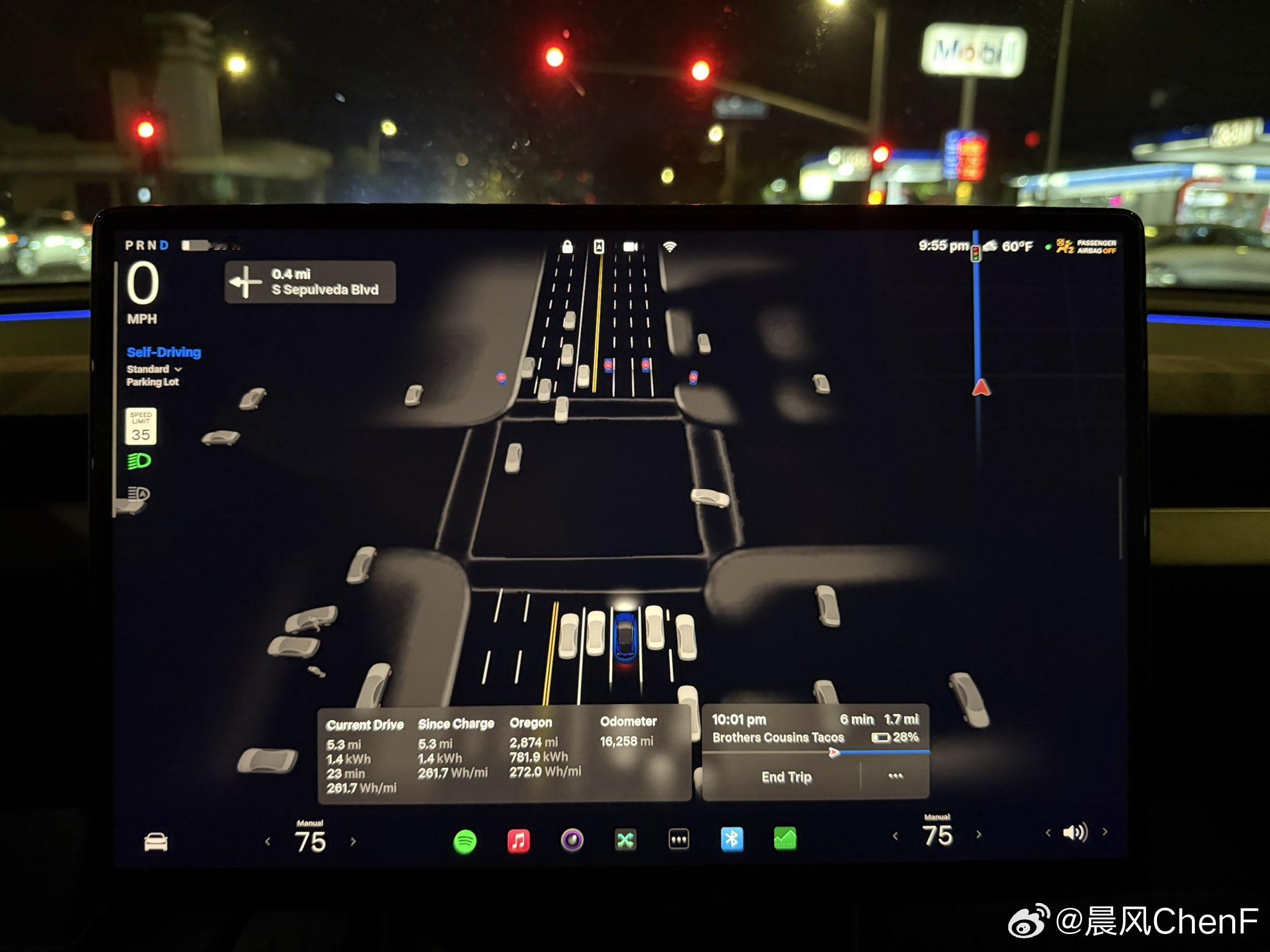 这个ui显示不出意外3年将会统一电车屏幕的显示方式就好像最初中控屏幕各种宣传屏竖