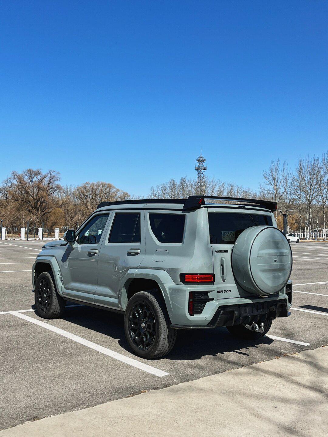 4月2日，胖东来创始人于东来和长城汽车创始人魏建军在河北保定长城汽车技术中心见面