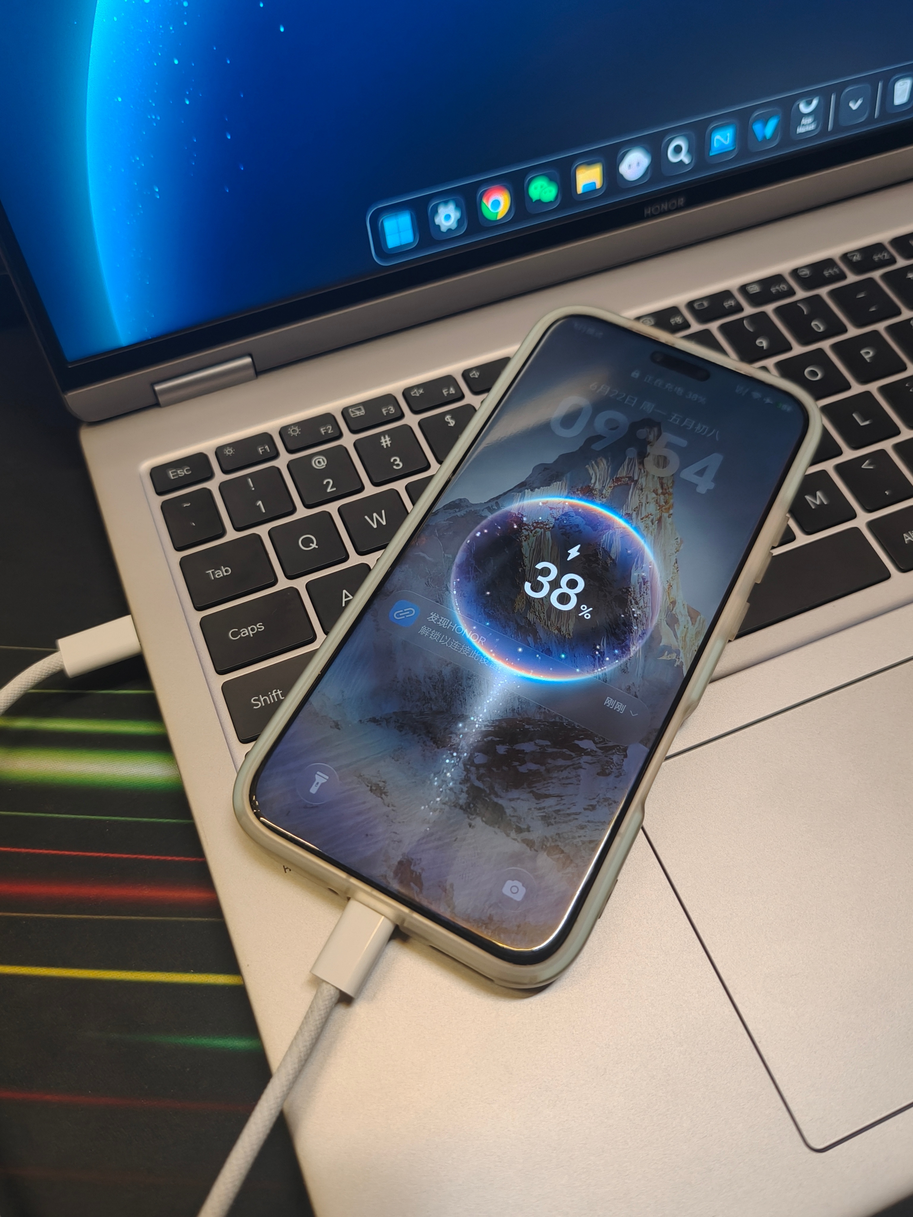 荣耀MagicBook Pro 16的92Wh大电池，官方说日常办公能撑15.3