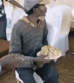 你以为我不讲卫生啊？我还嫌你肮脏呢，不要小瞧人哟！