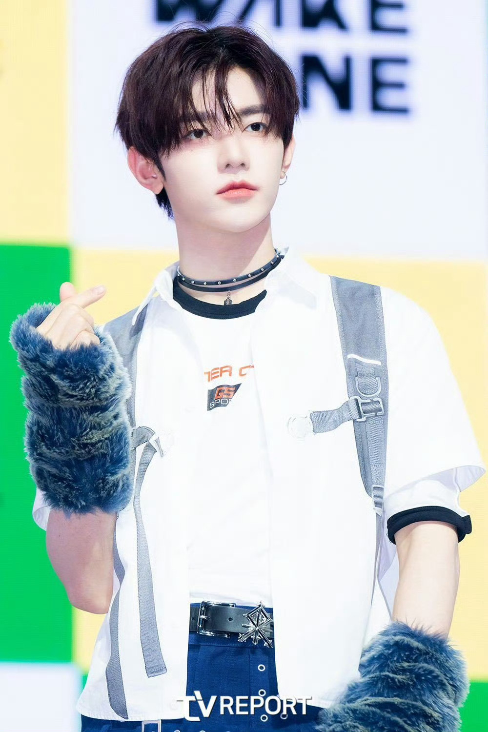 章昊迷你4辑回归状态好好[作揖]新闻图和饭拍到底有什么区别啊！！（所有人请看c位