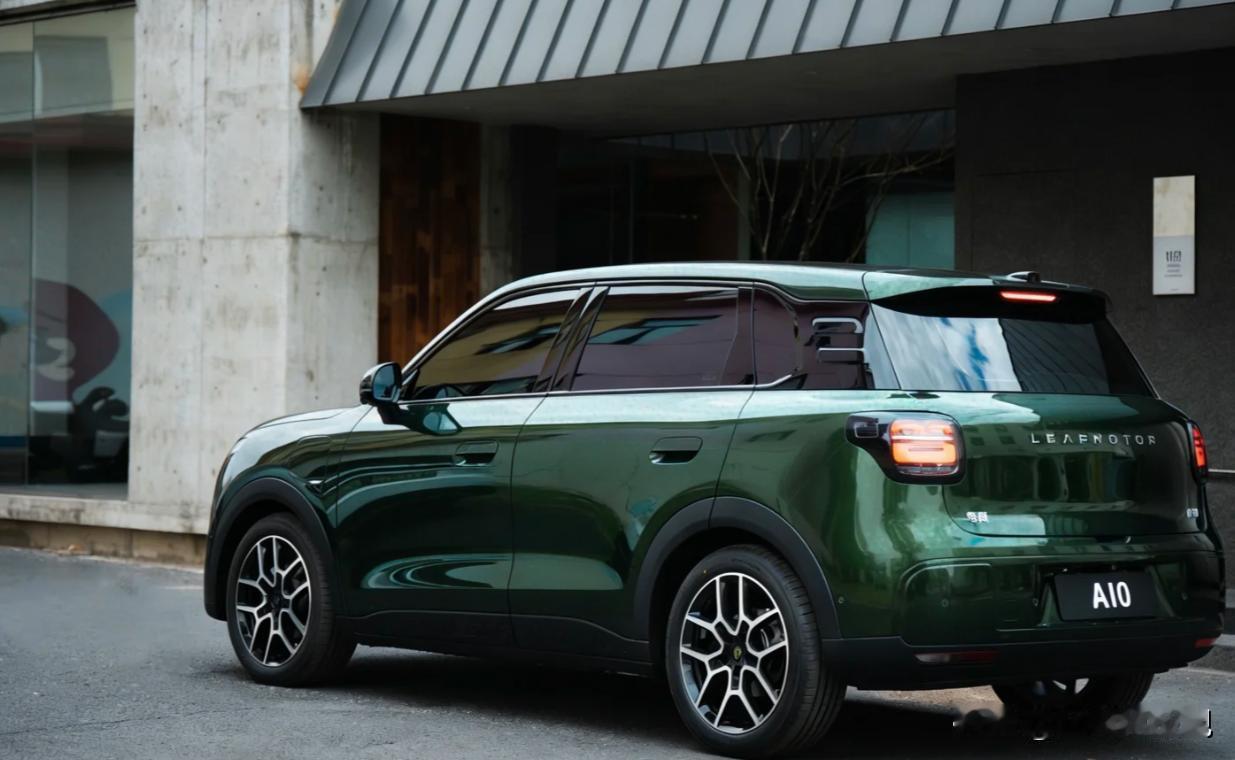 底牌太硬！10万内市场的“潜规则”，要被这台车打破了？

以前手握不到10万的预