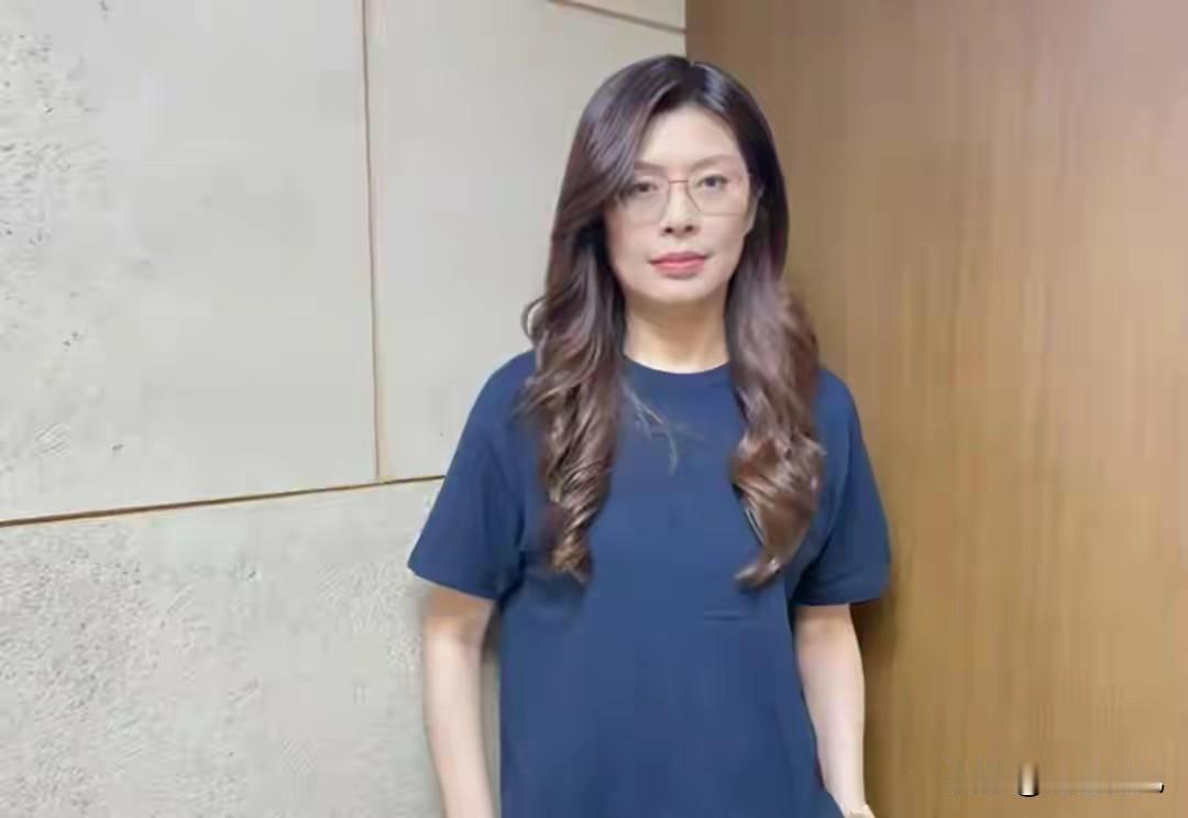郑丽文宣布重大人事变动决定，一国民党高层“被炒”，尹乃菁接棒
 
很多人看到“被