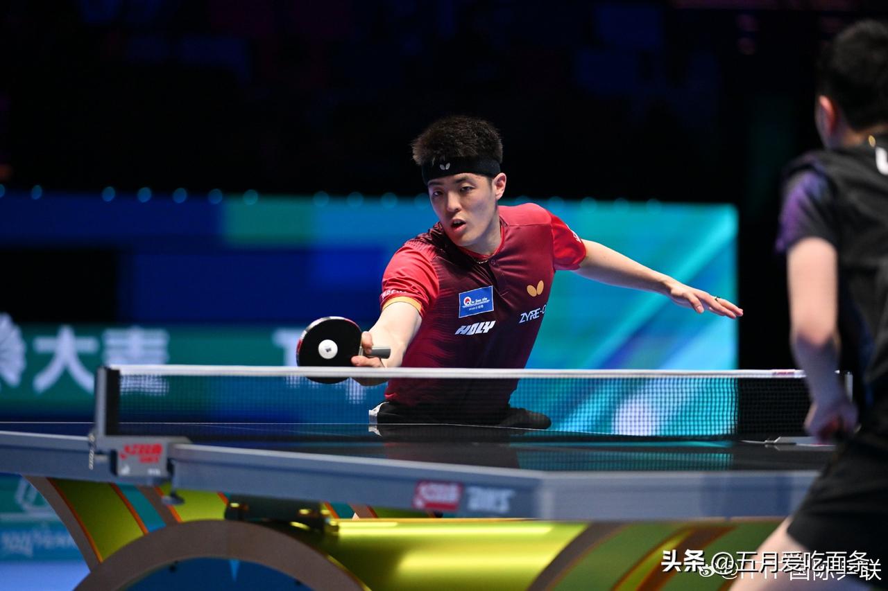 七局20多个失误球，平均每局有三个失误。
侯英超对邱党失误过多，以开局有优势，最