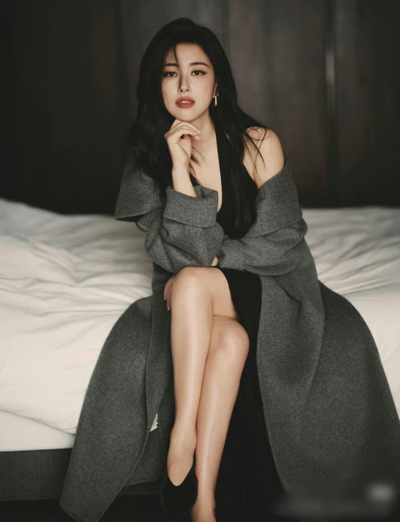 这位女士，媚骨天成……