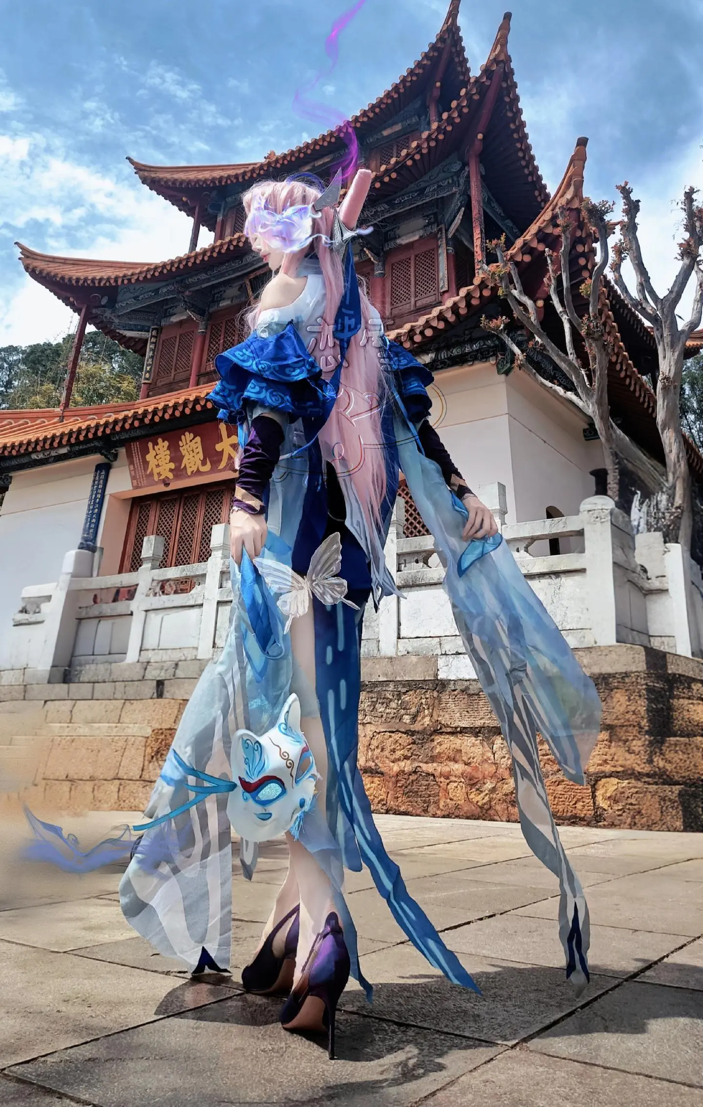 高堂下的目光，一分敬畏。貂蝉猫影幻舞cos吕布桐人