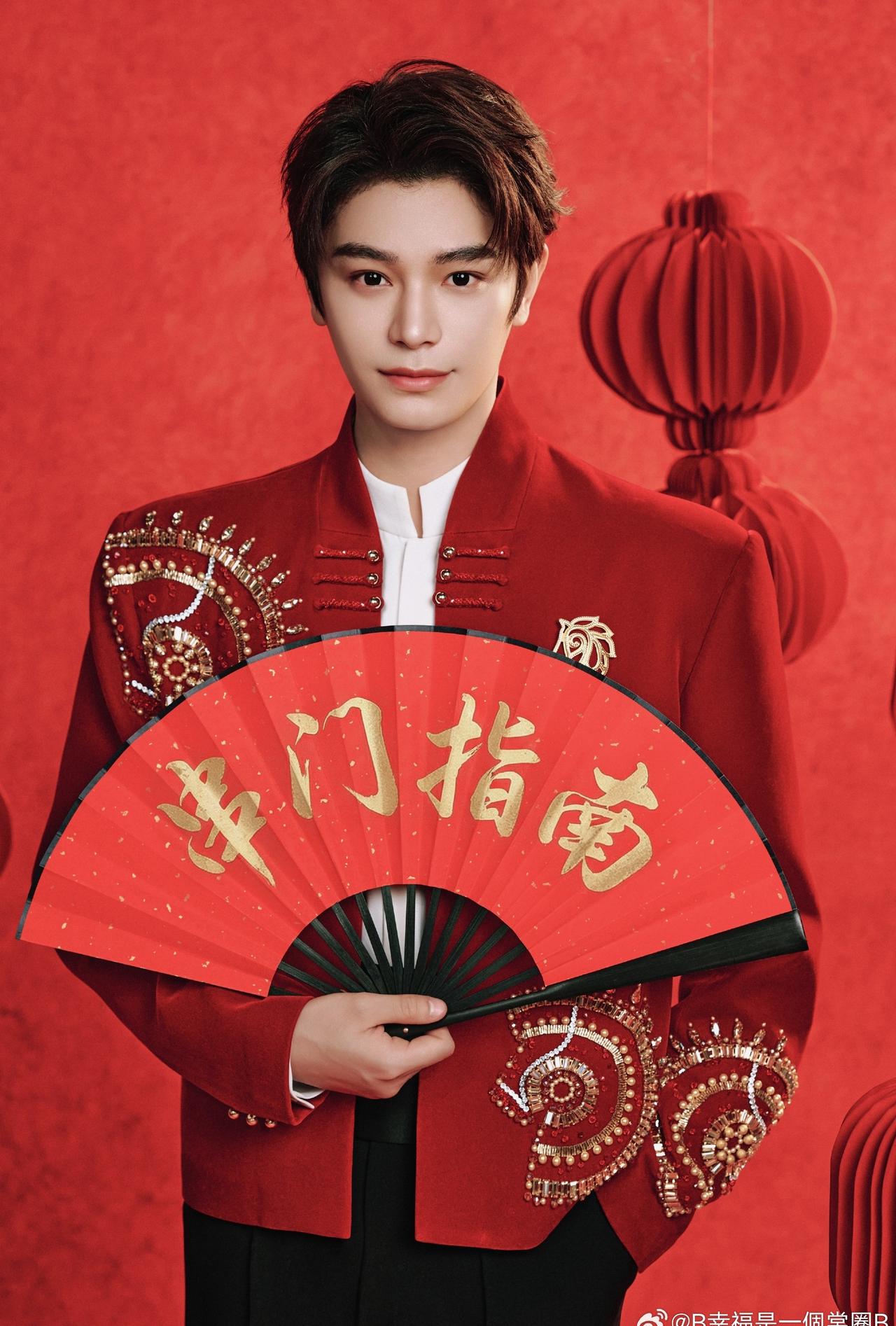 積極向上的心態，是成功者的最基本要素。

@丁禹兮 

丁禹兮｜卫韫｜山河枕｜张