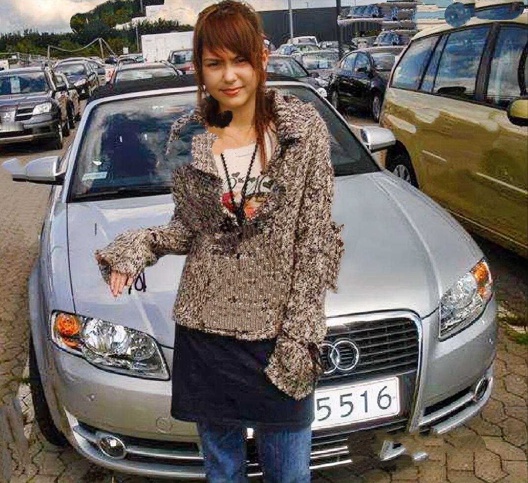 这时候14岁左右，还在参加黑涩会，真的很漂亮