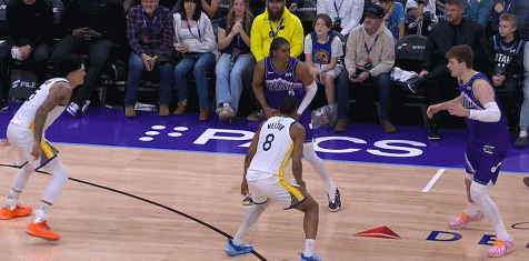 辛森关键三分！ 