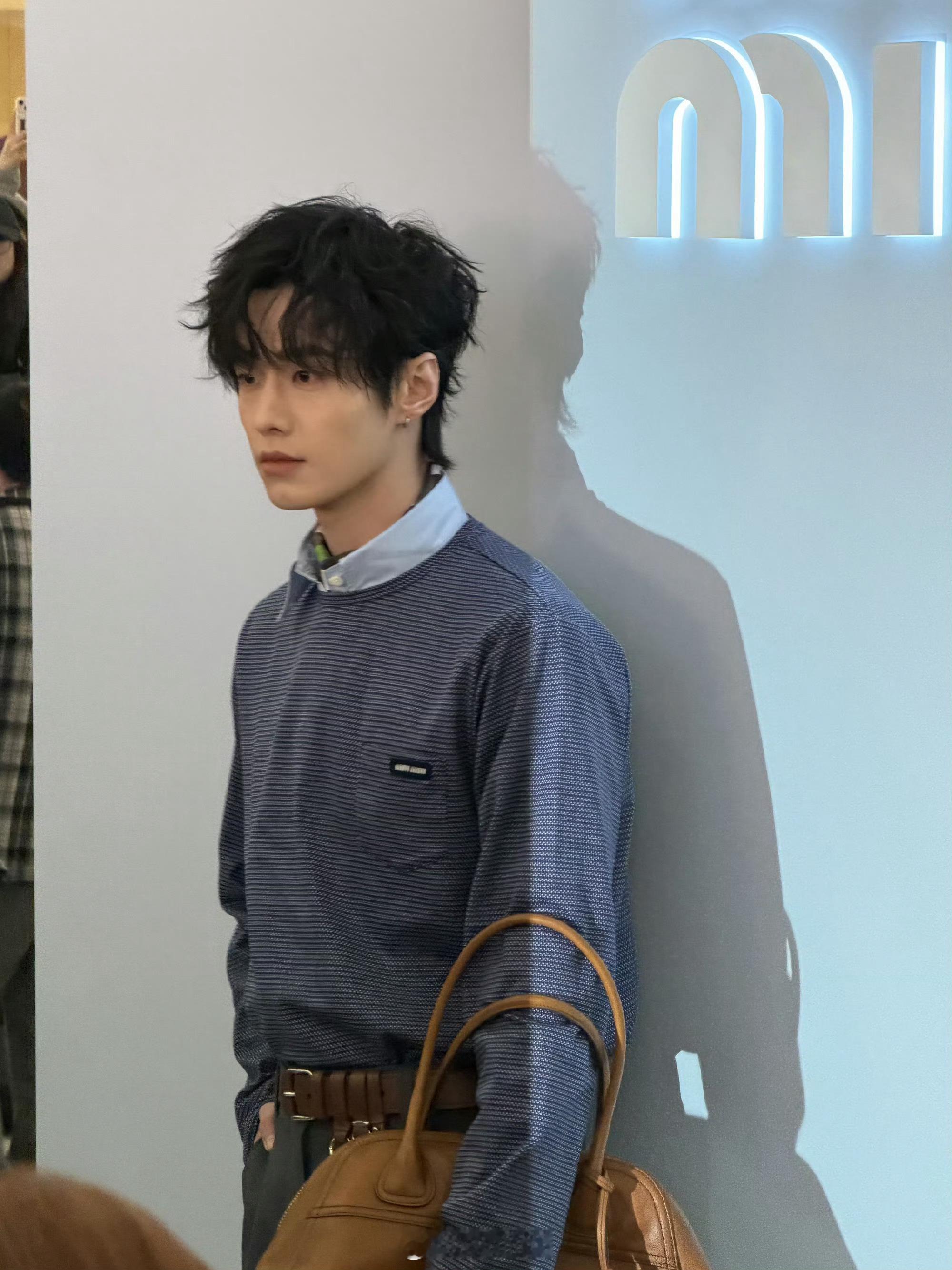 今日份 何与 赵今麦miumiu活动 