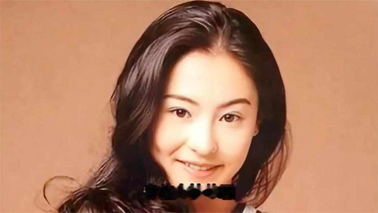 李亚鹏终于表态，原来王菲早为自己留后路，张柏芝的落魄早有预兆