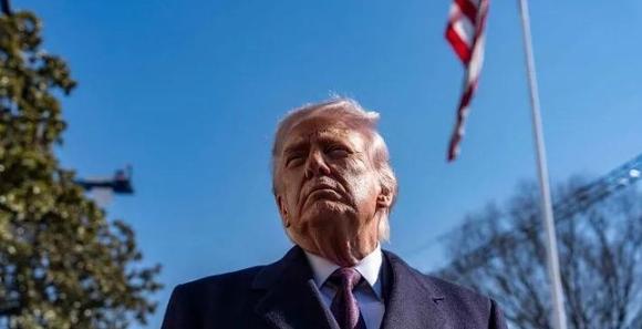 有人说，趁现在俄乌冲突、美以对伊朗开打，我们统一台湾虽然是一个好机会，但要防止菲